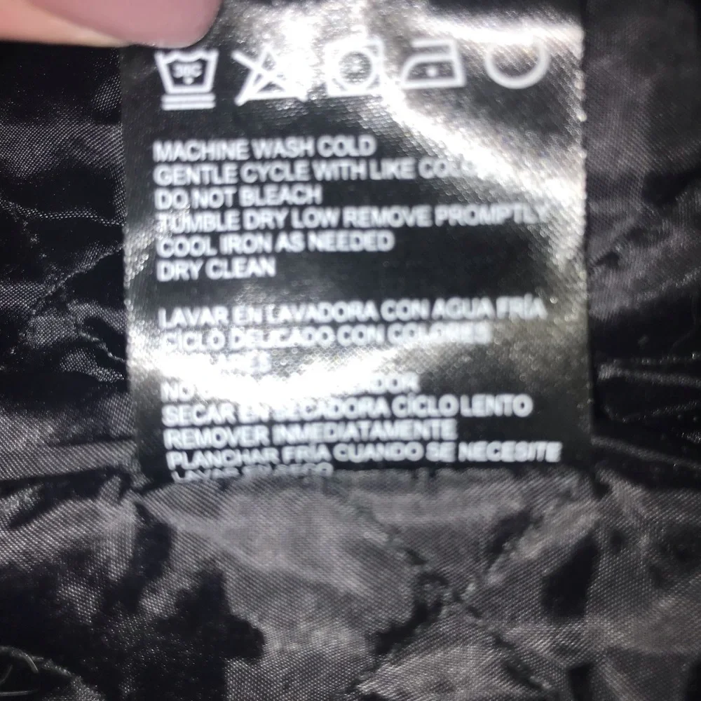 Weatherproof jacket - Picture 16 of 16